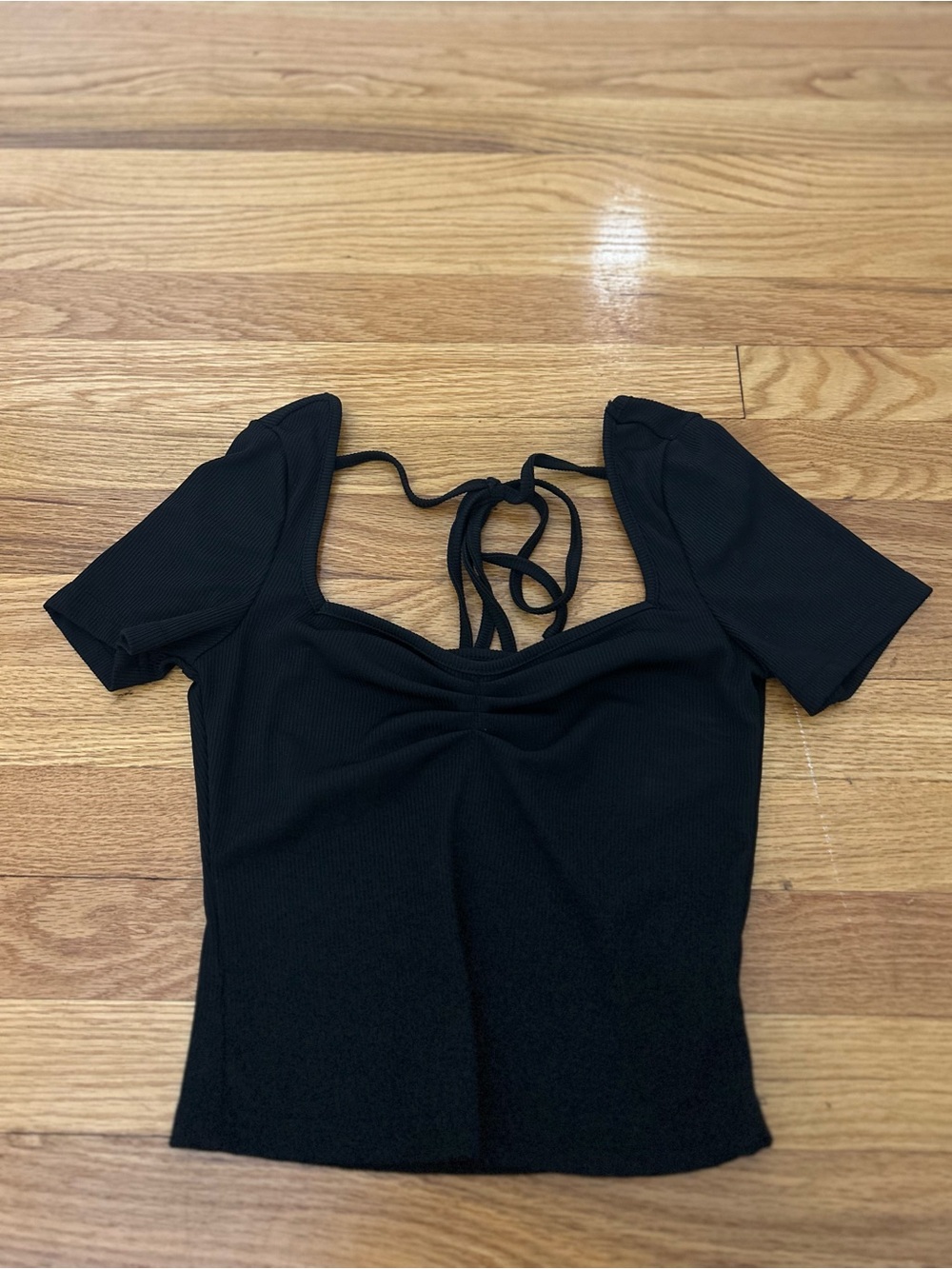 SHEIN Black Ribbed Short-Sleeve Tie-Back Crop Top